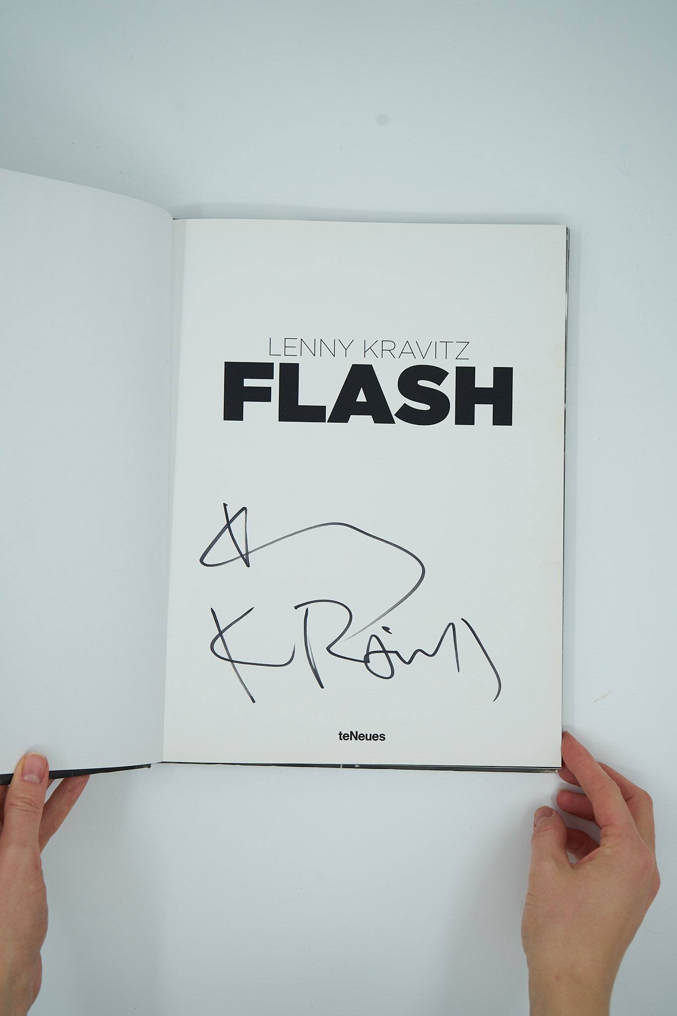FLASH signed by Lenny Kravitz