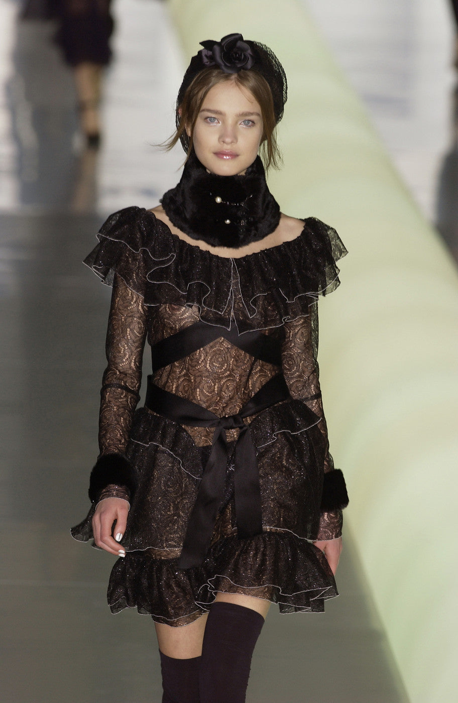 Chanel FW 2004 Fur Pearl Collar Wrap Scarf