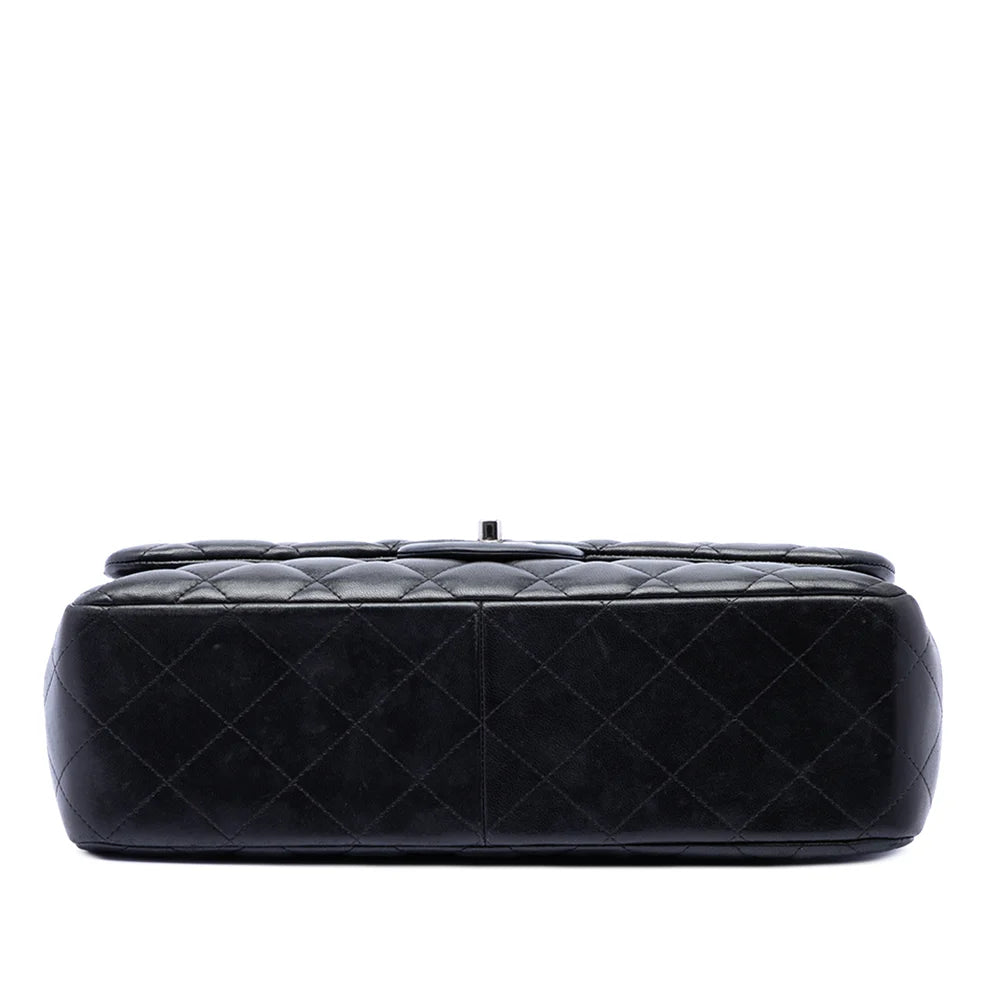 Chanel Jumbo Classic Lambskin Double Flap Bag