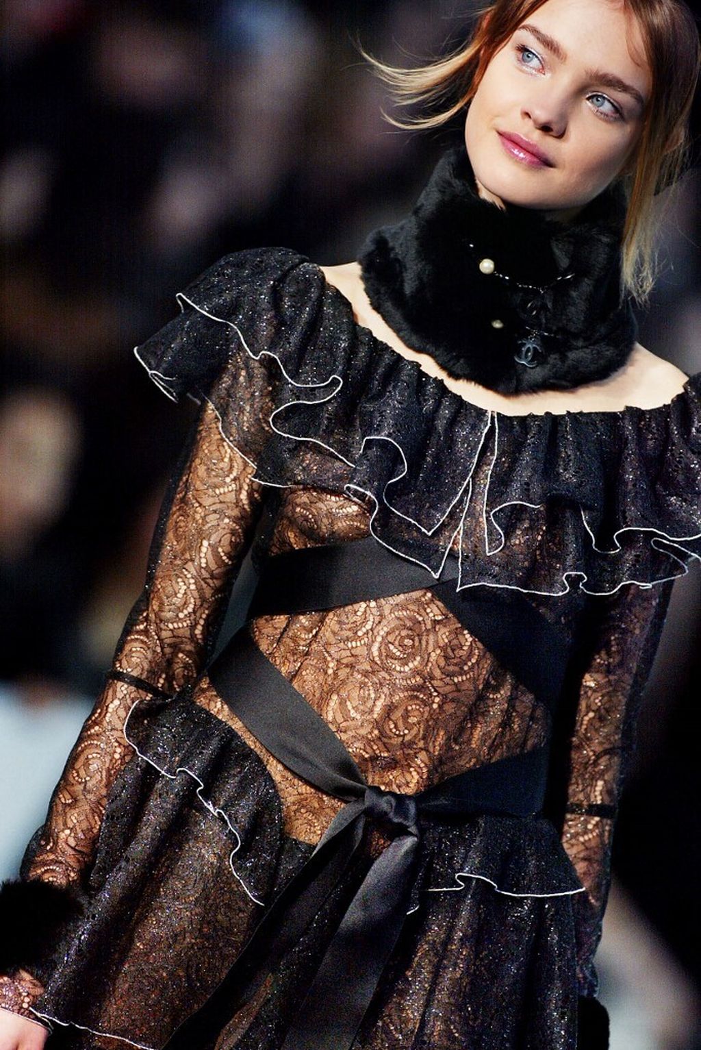 Chanel FW 2004 Fur Pearl Collar Wrap Scarf