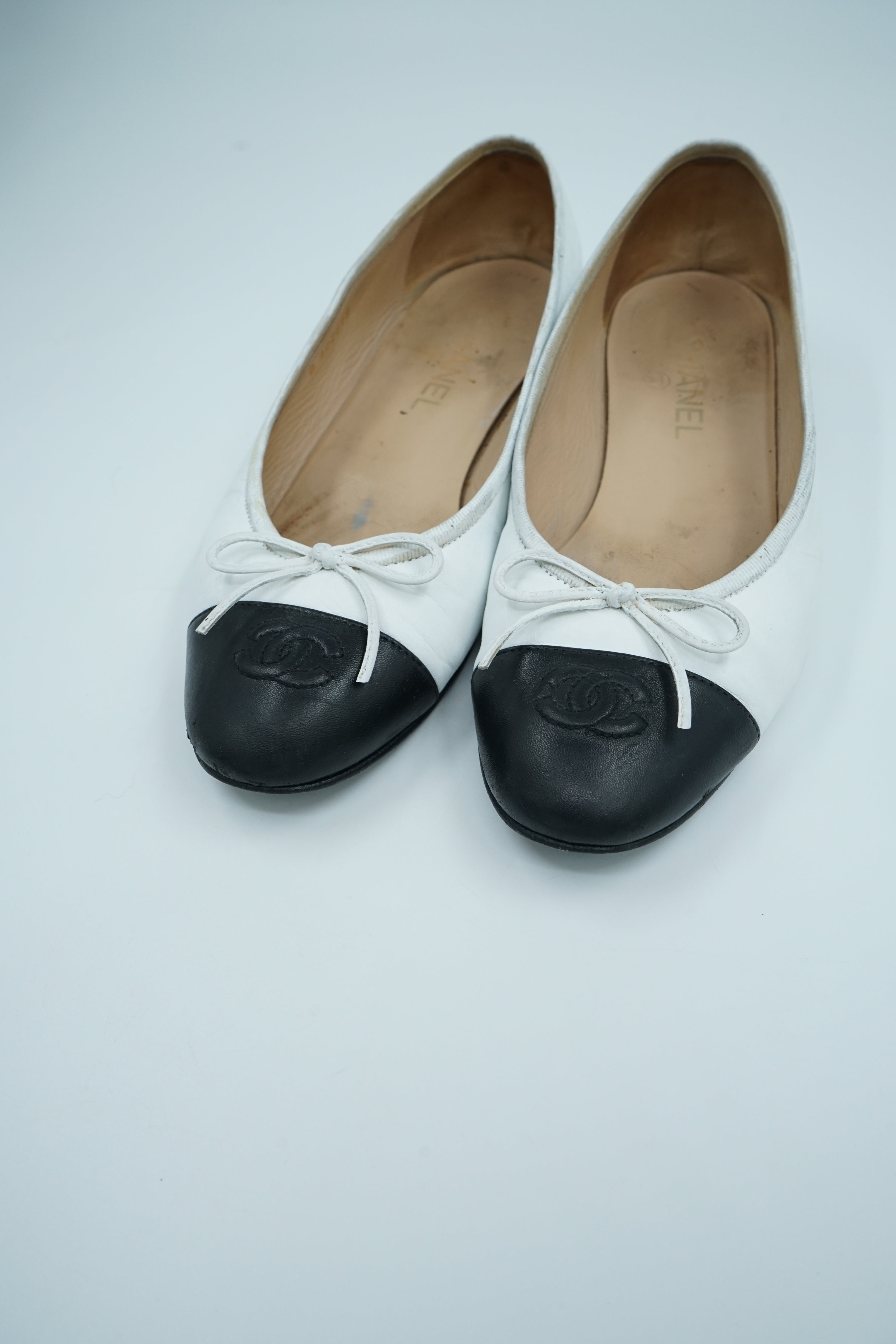 Chanel Ballet Flats White Black