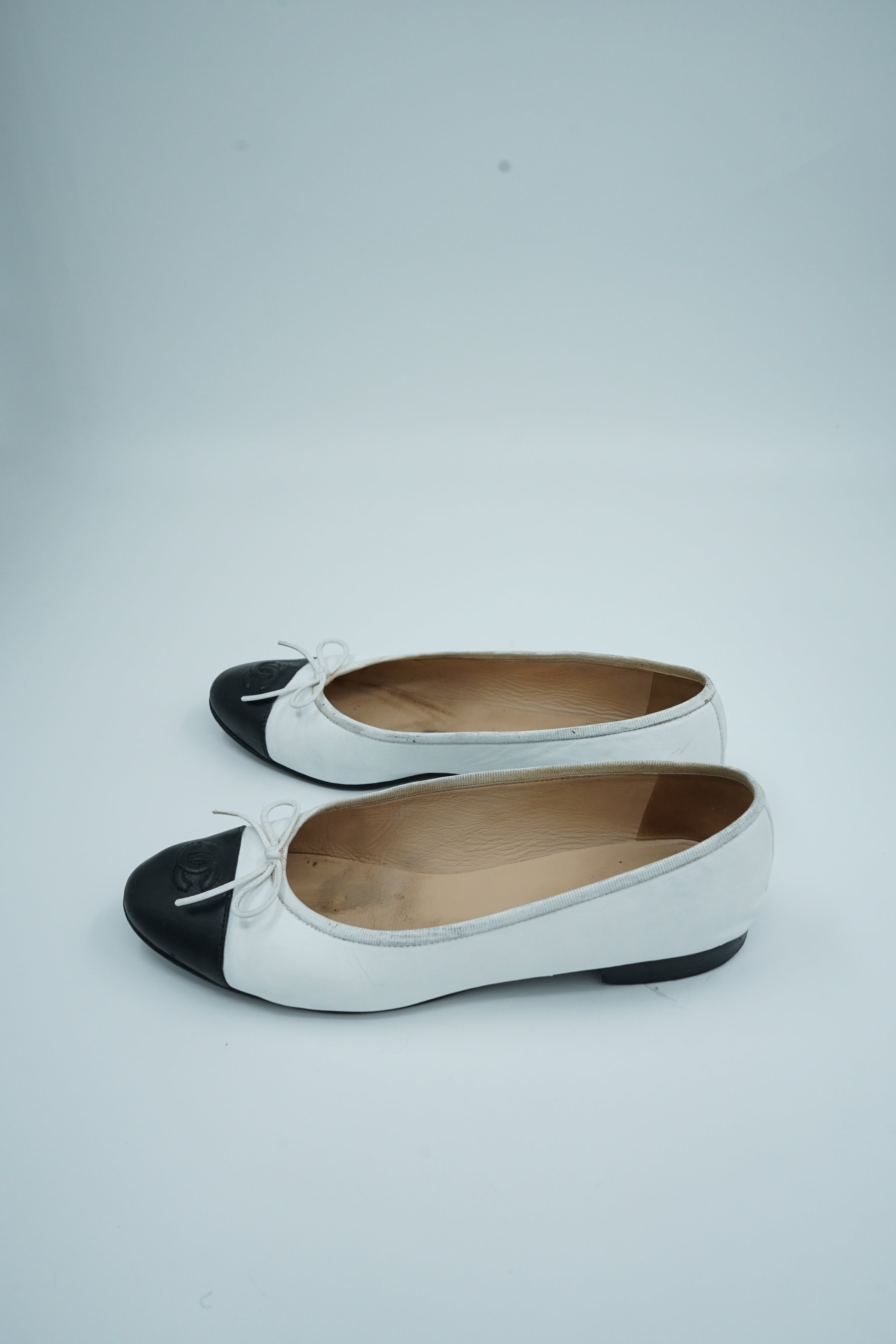 Chanel Ballet Flats White Black