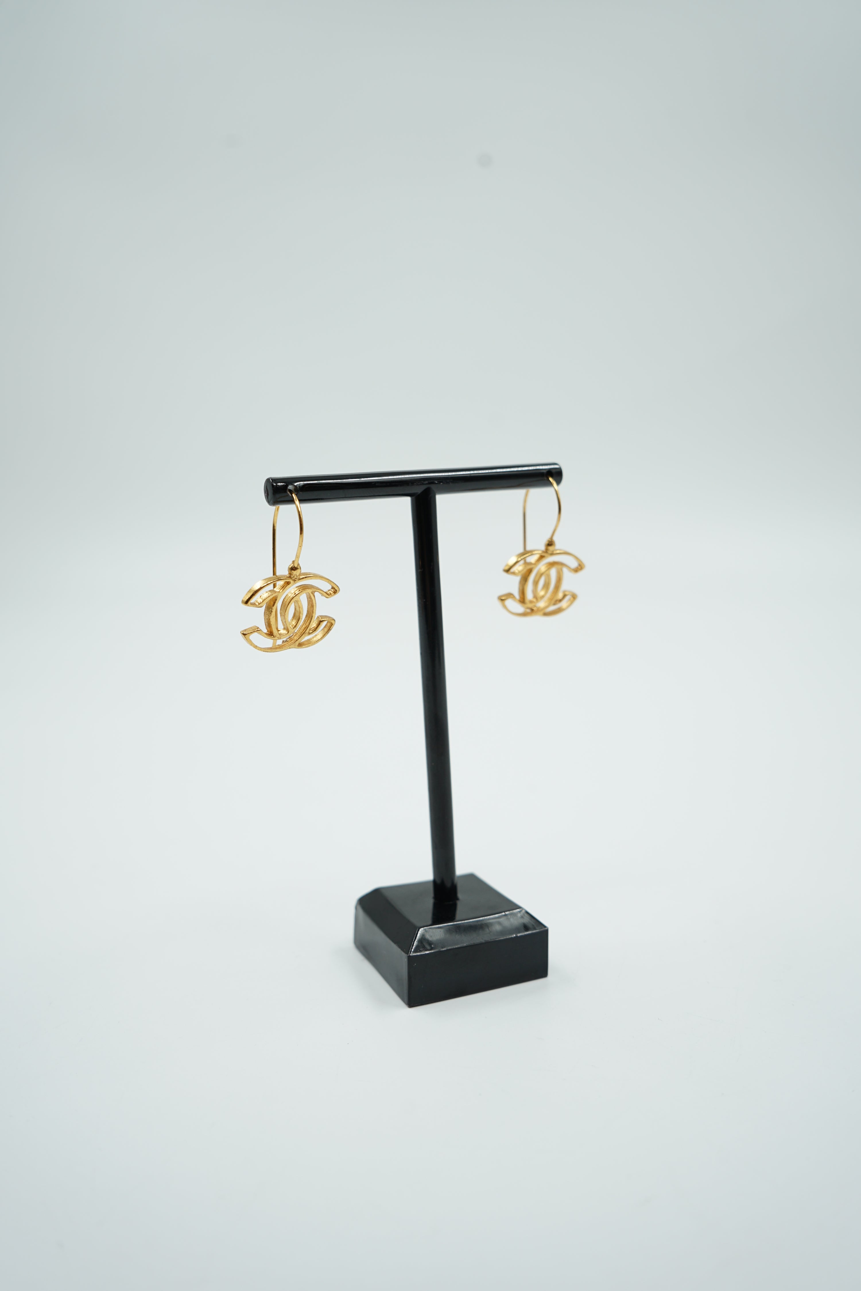 Chanel CC Earrings Gold