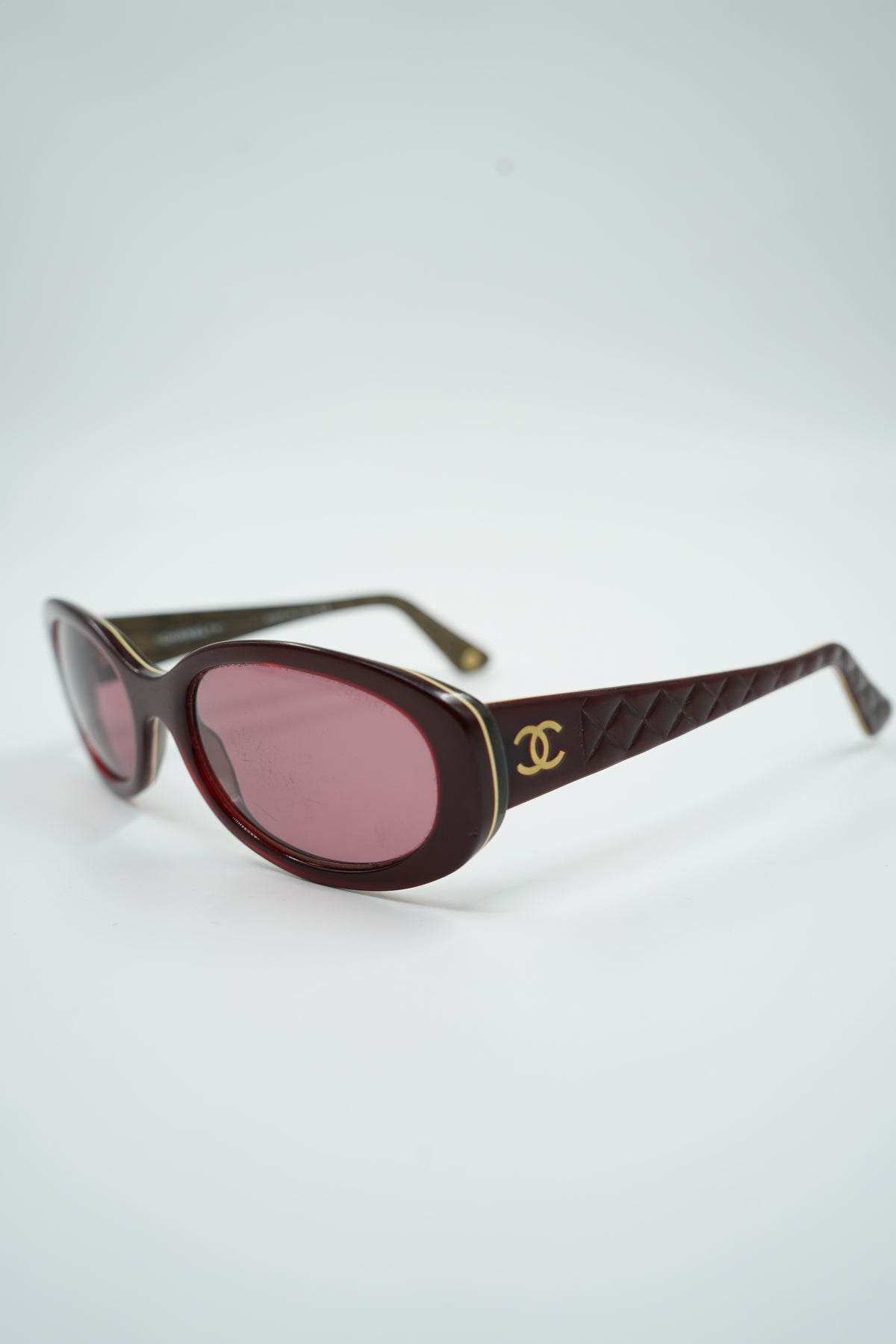 Chanel red quilted effect sunglasses