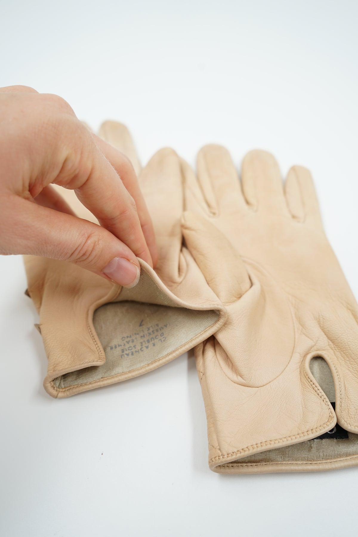 Chanel Cambon Line Leather Gloves