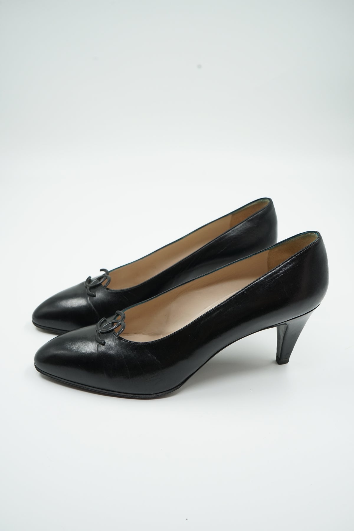 Chanel CC Pumps Black