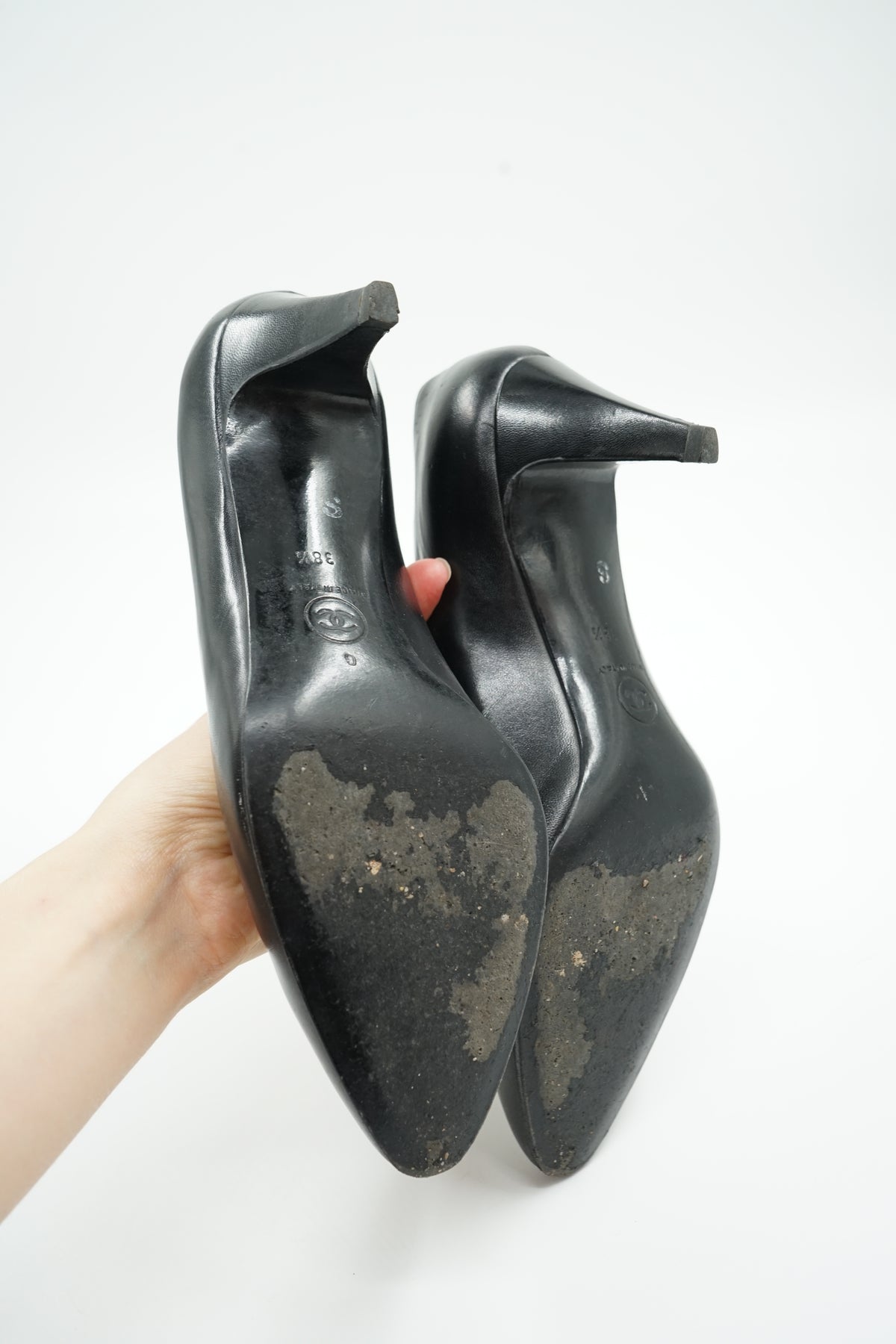 Chanel CC Pumps Black