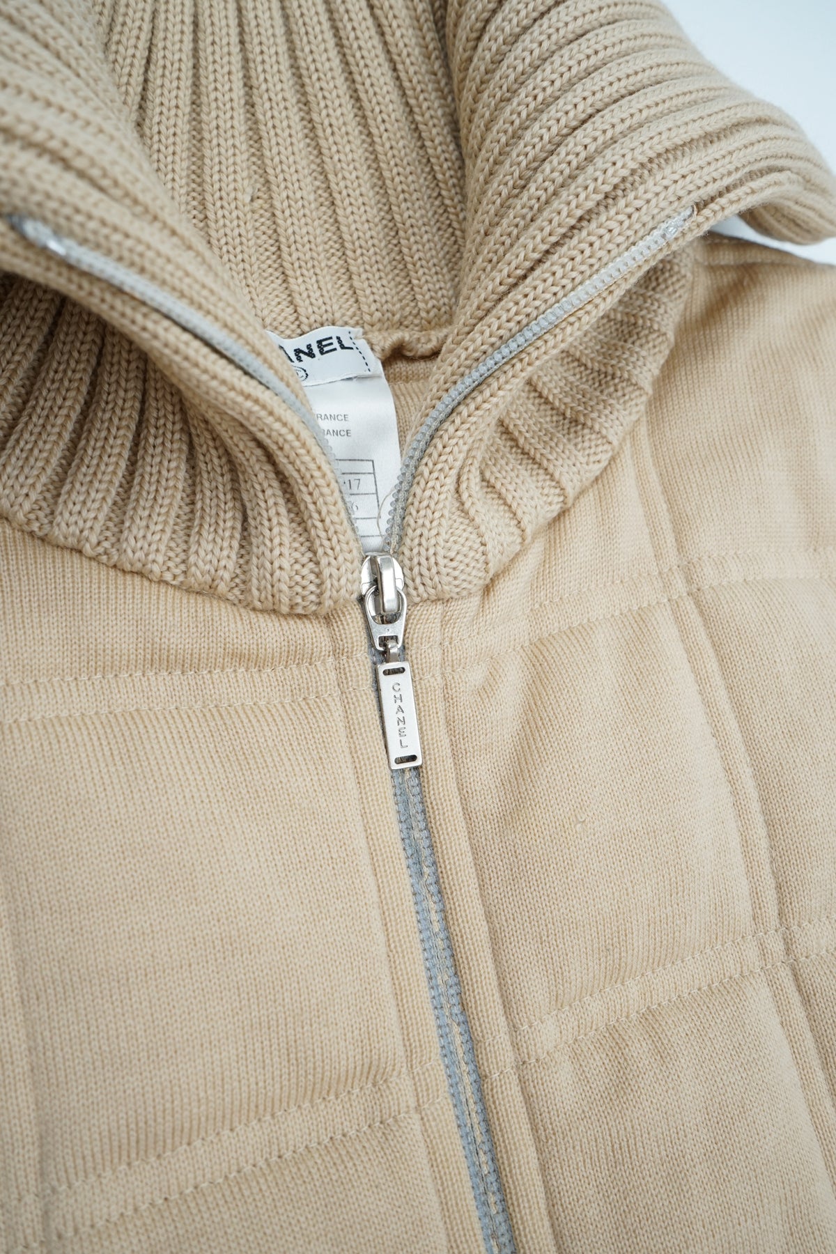 Chanel 2001 Knit Padded Quilted Vest Beige