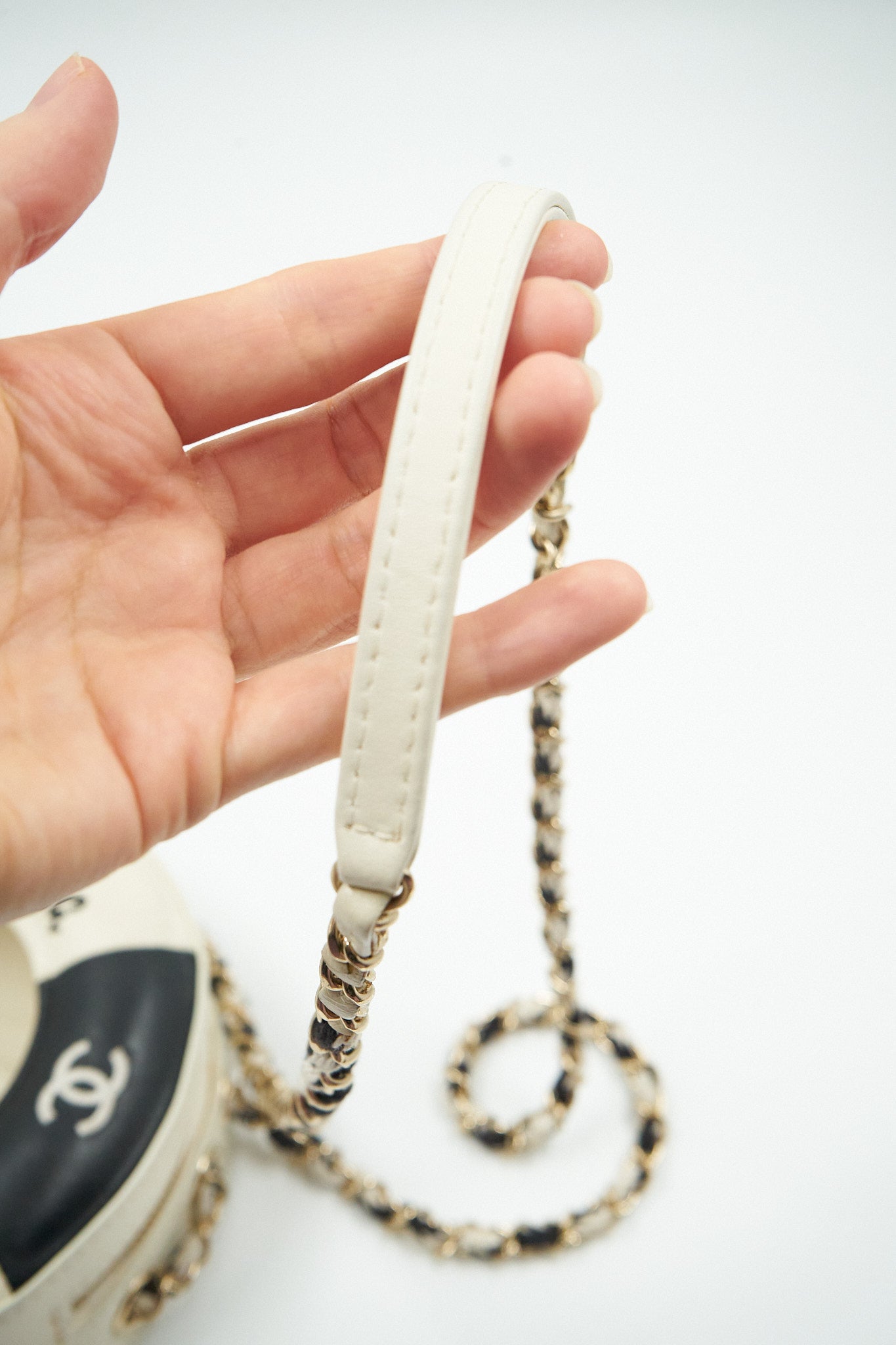 Chanel La Pausa Runway Lifesaver Ring Bag – Pleasure Paris