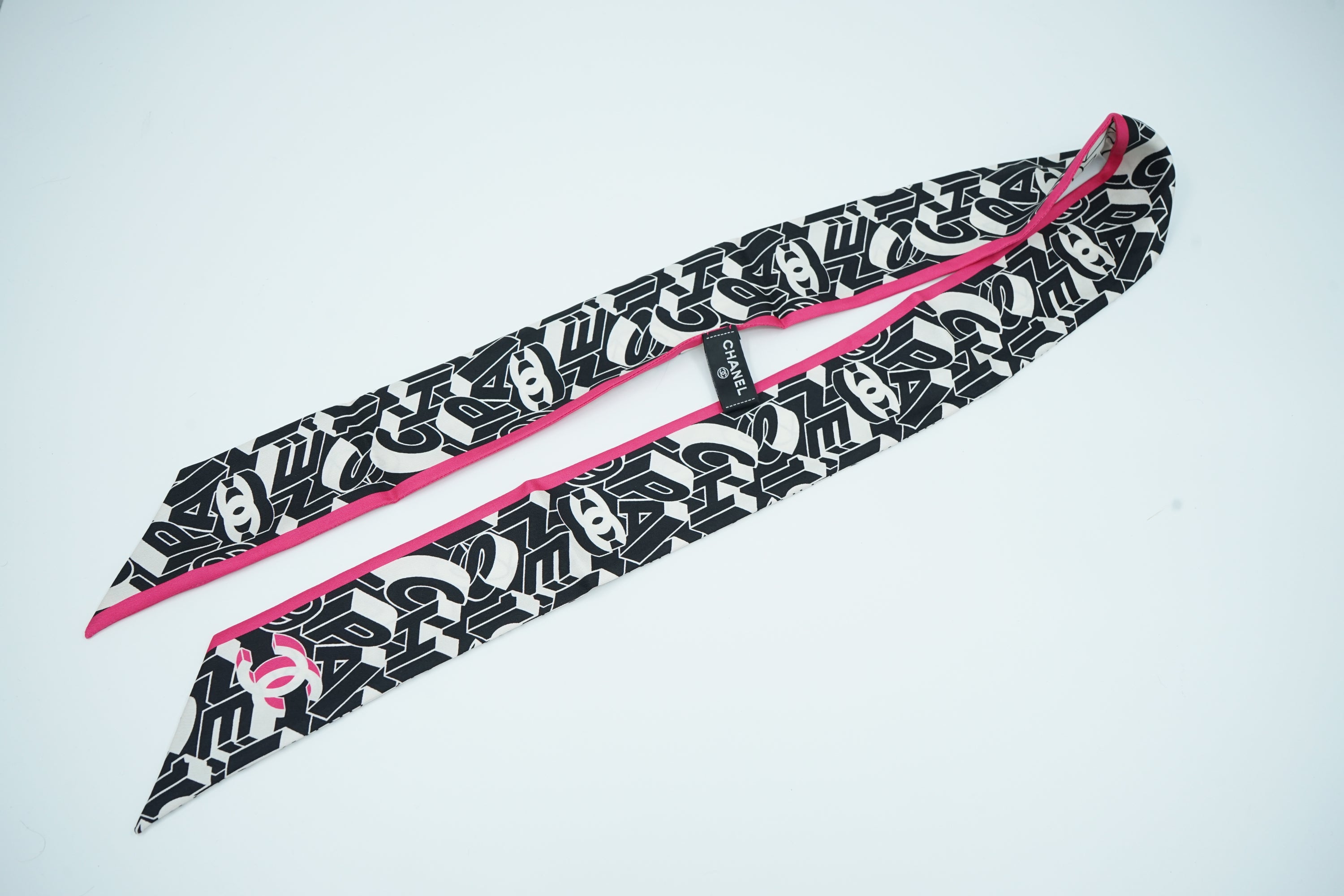 Chanel Slim Bandeau 2022