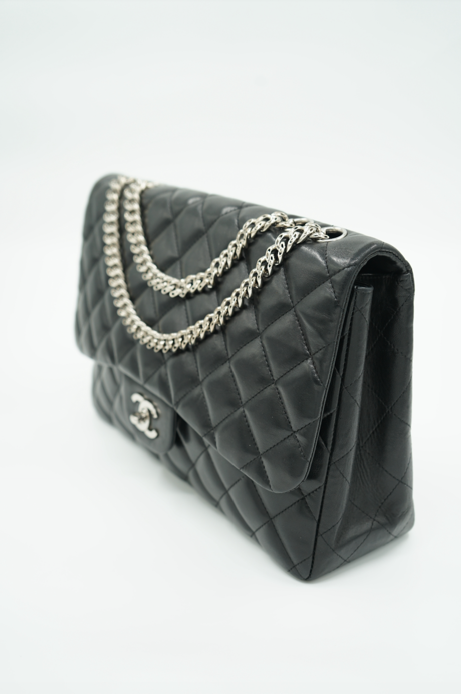Black chanel bag silver chain sales