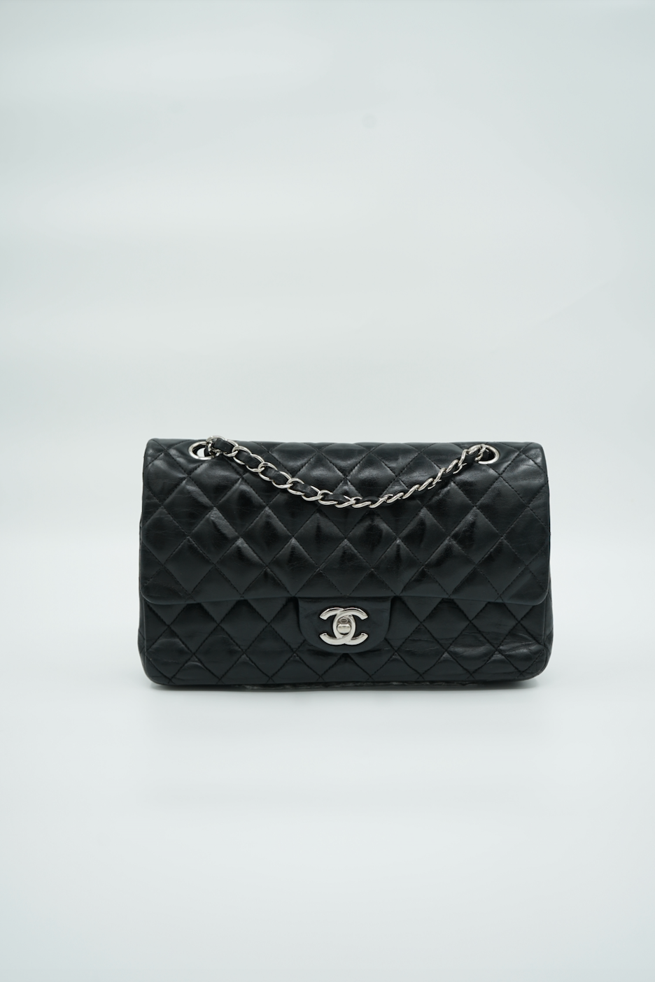 Chanel classic double flap bag medium