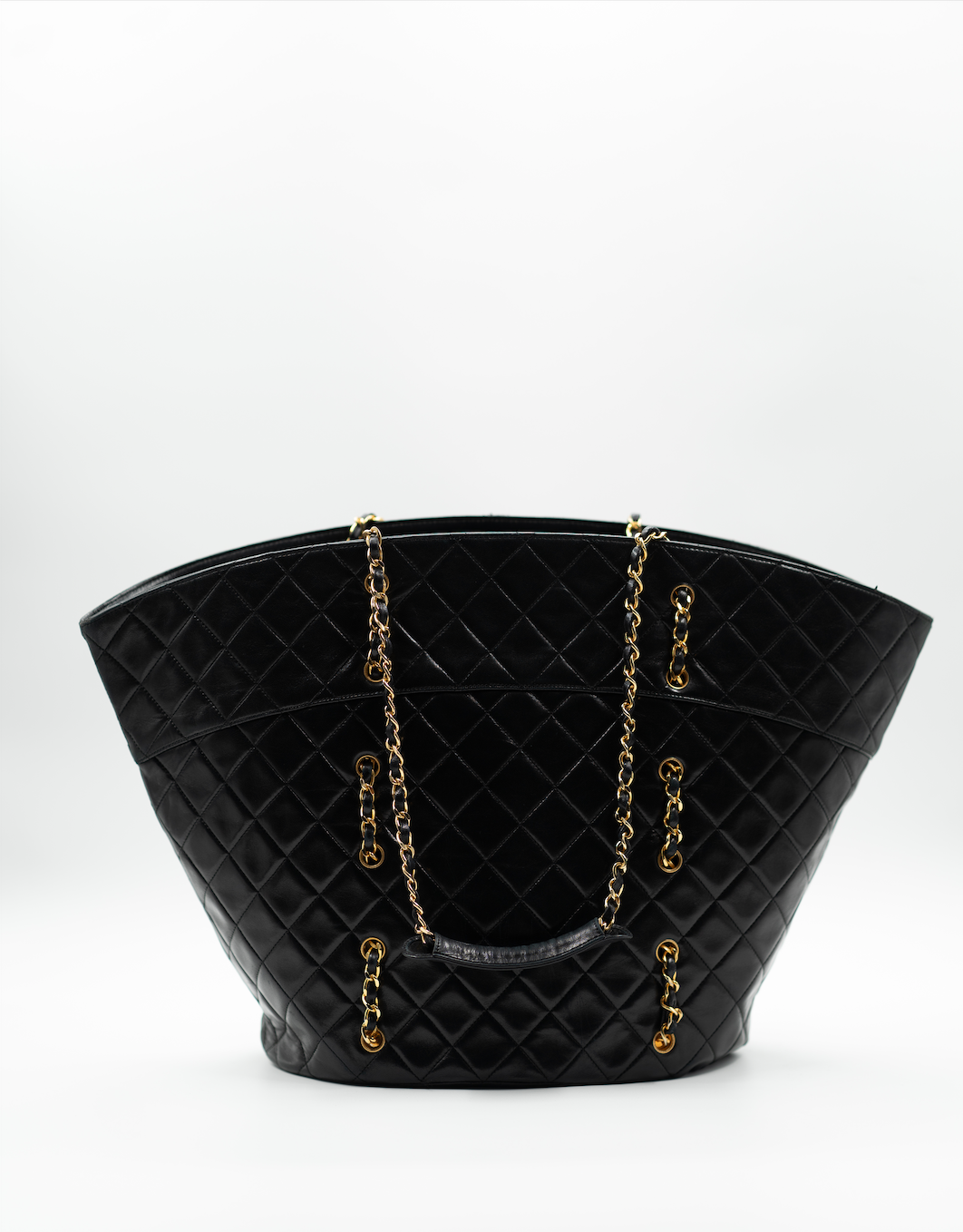 Chanel leather basket bag with chains