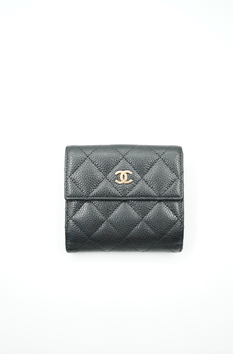 Chanel wallet in caviar leather