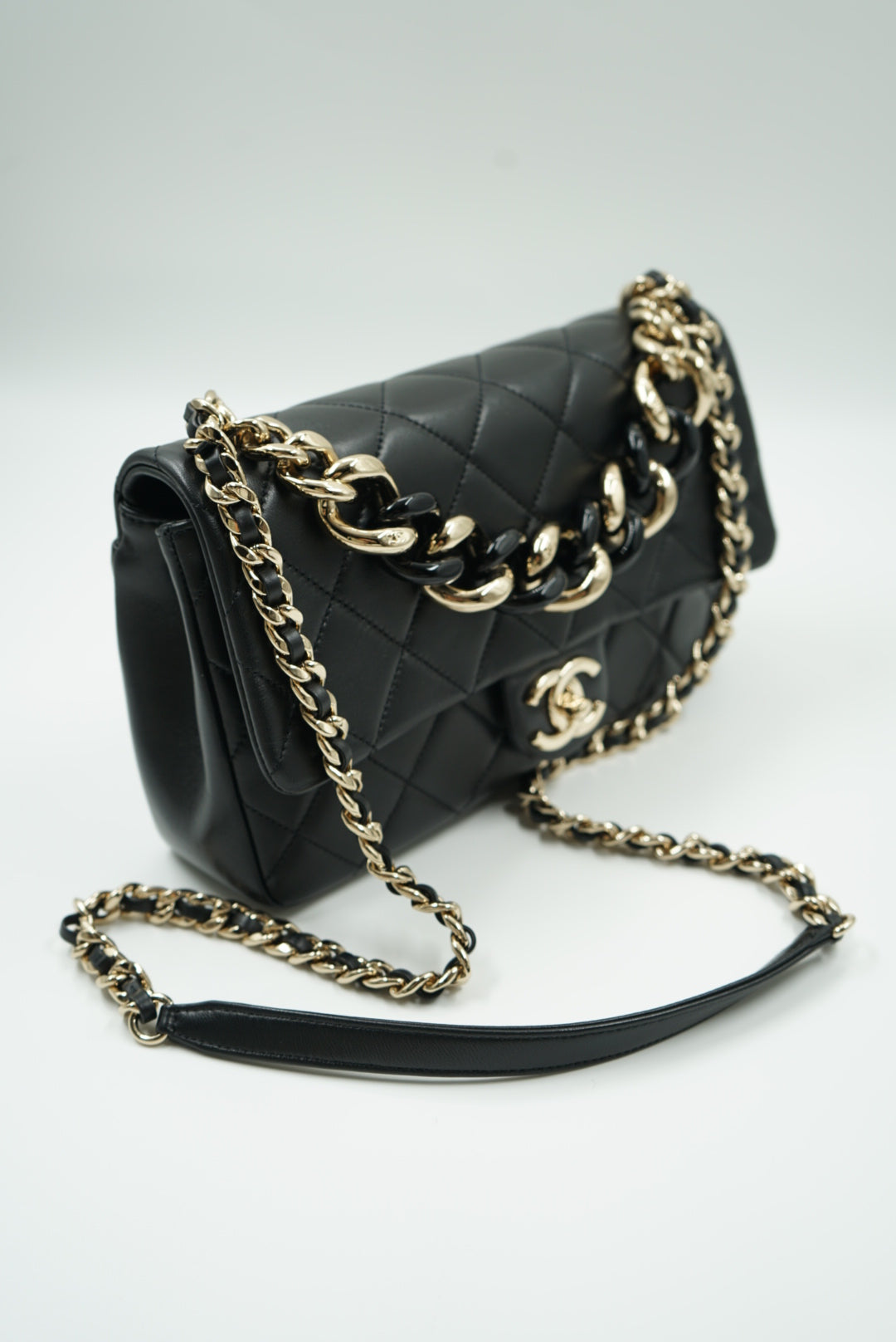 Chanel flap bag with large bi-color chain