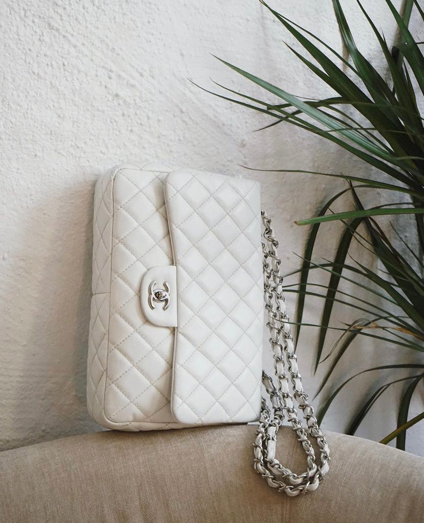 Chanel Jumbo single flap bag white