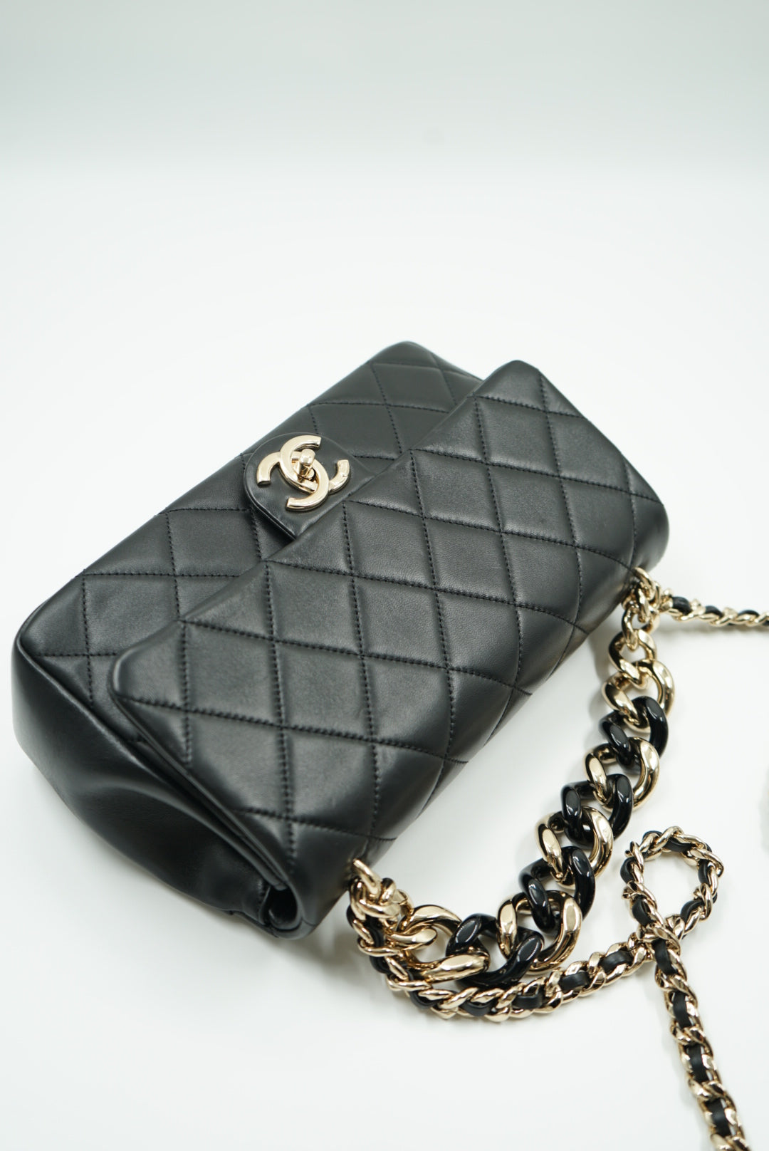 Chanel flap bag with large bi-color chain